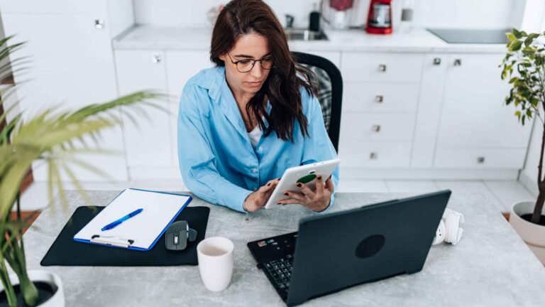 Home What Is Social Media Management? How to Choose the Right Tool in 2026